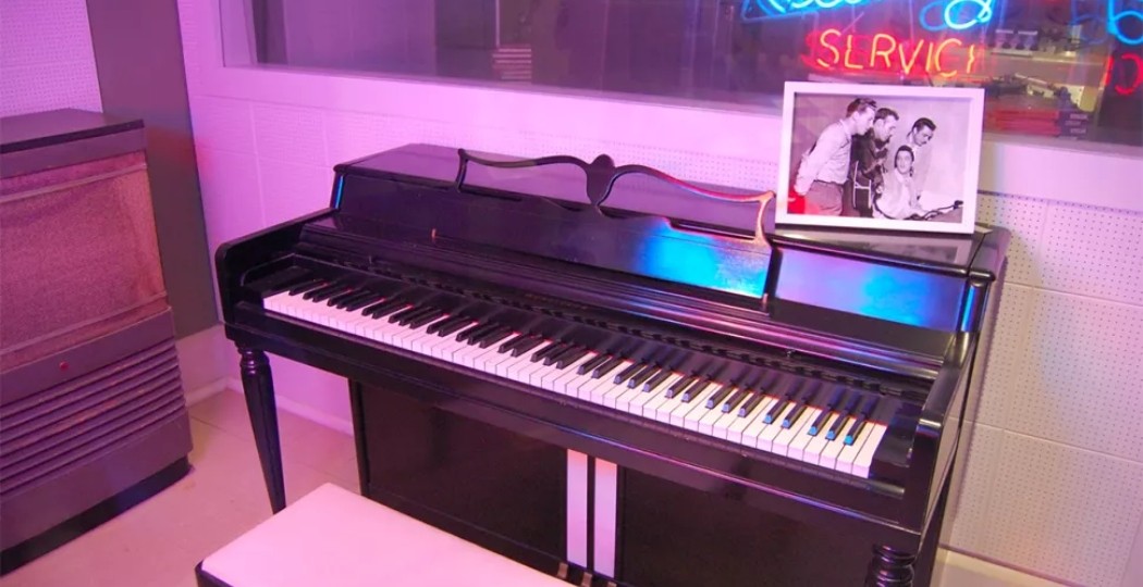 Million Dollar Piano»